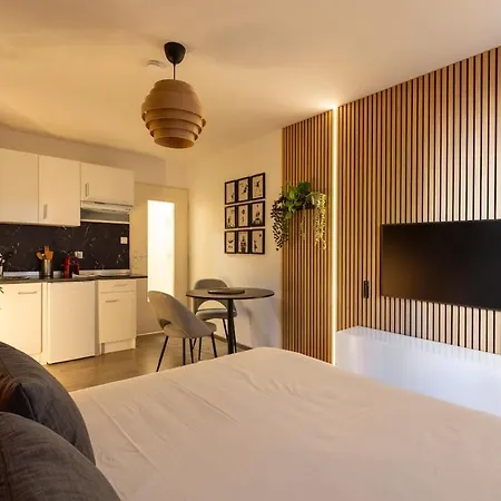 Oakfel By Max, Calm And Design, Old Town Center Апартаменти