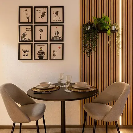 Daire Oakfel By Max, Calm And Design, Old Town Center